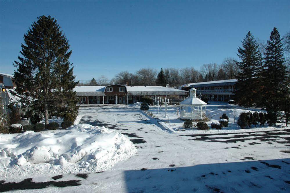 Lockport Inn And Suites Exterior foto